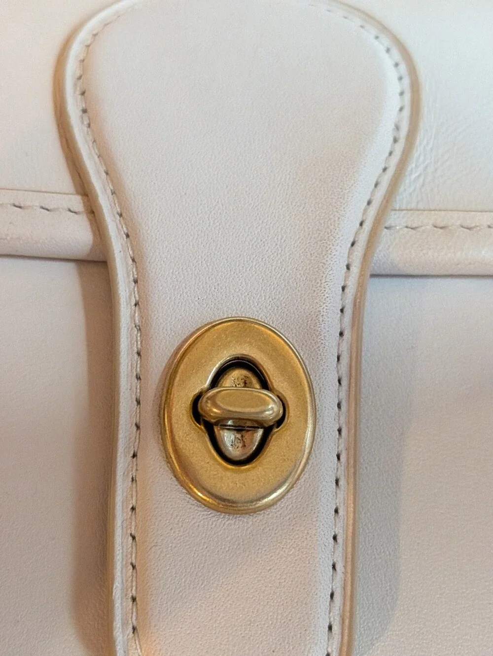 Coach Willis Top Handle 18 - Chalk